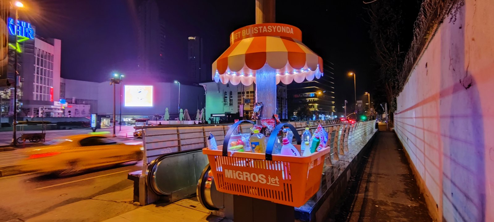 Migros — Özel üretim deneyim kiosku