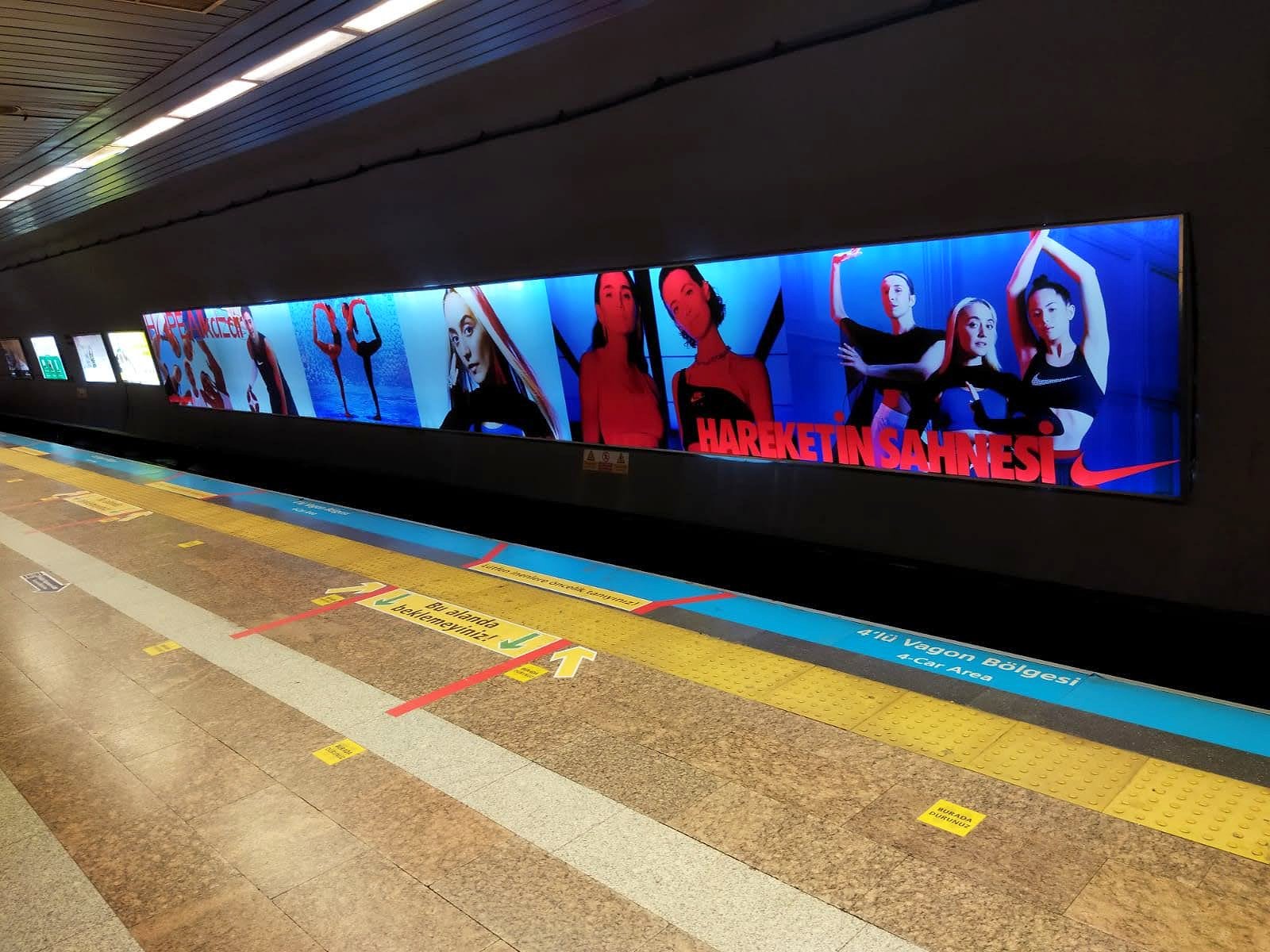 Disney+ — Panoramik metro uygulaması